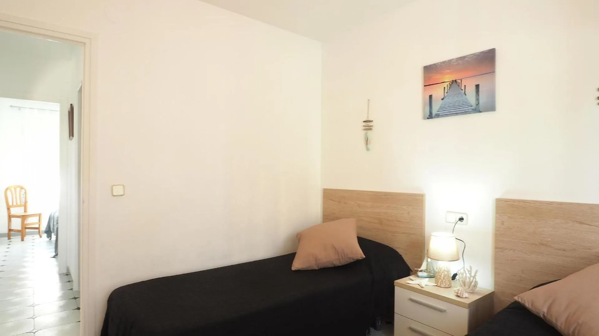 Apartamento L'Escala, 2 Dormitorios, 4 Personas - Es-325-9 Torroella De Montgri Spain