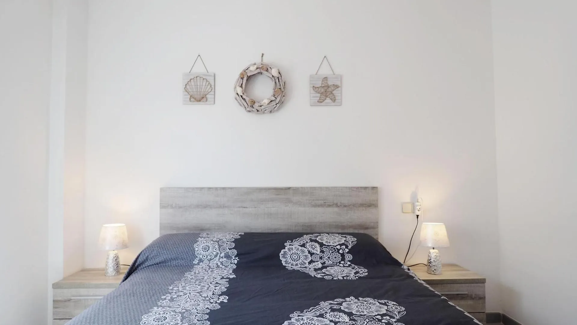 Apartamento L'Escala, 2 Dormitorios, 4 Personas - Es-325-9 Torroella De Montgri Spain